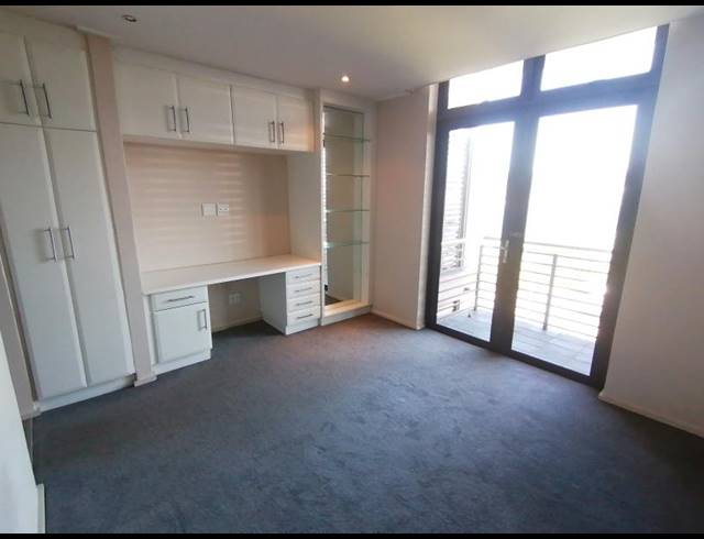 2 BEDROOM APARTMENT TO LET IN POINT WATERFRONT